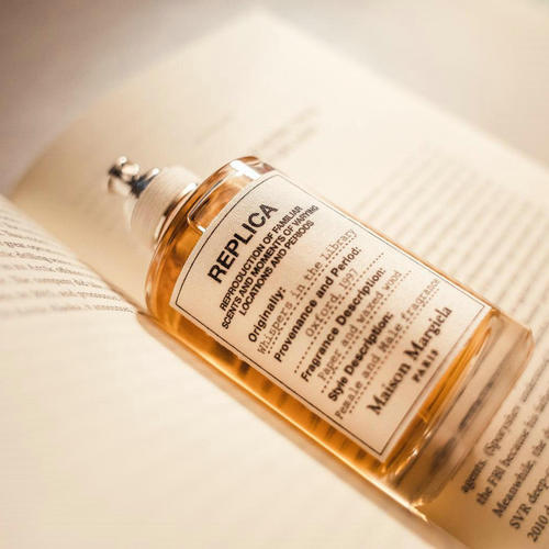 马丁马吉拉 图书馆密语中性香水小样 Maison Margiela Whispers In The Library，EDT